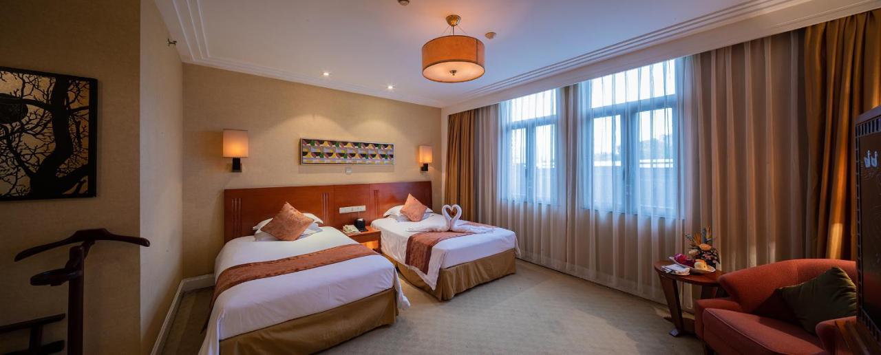 Broadway Mansions Hotel - On The Bund Shanghai Extérieur photo